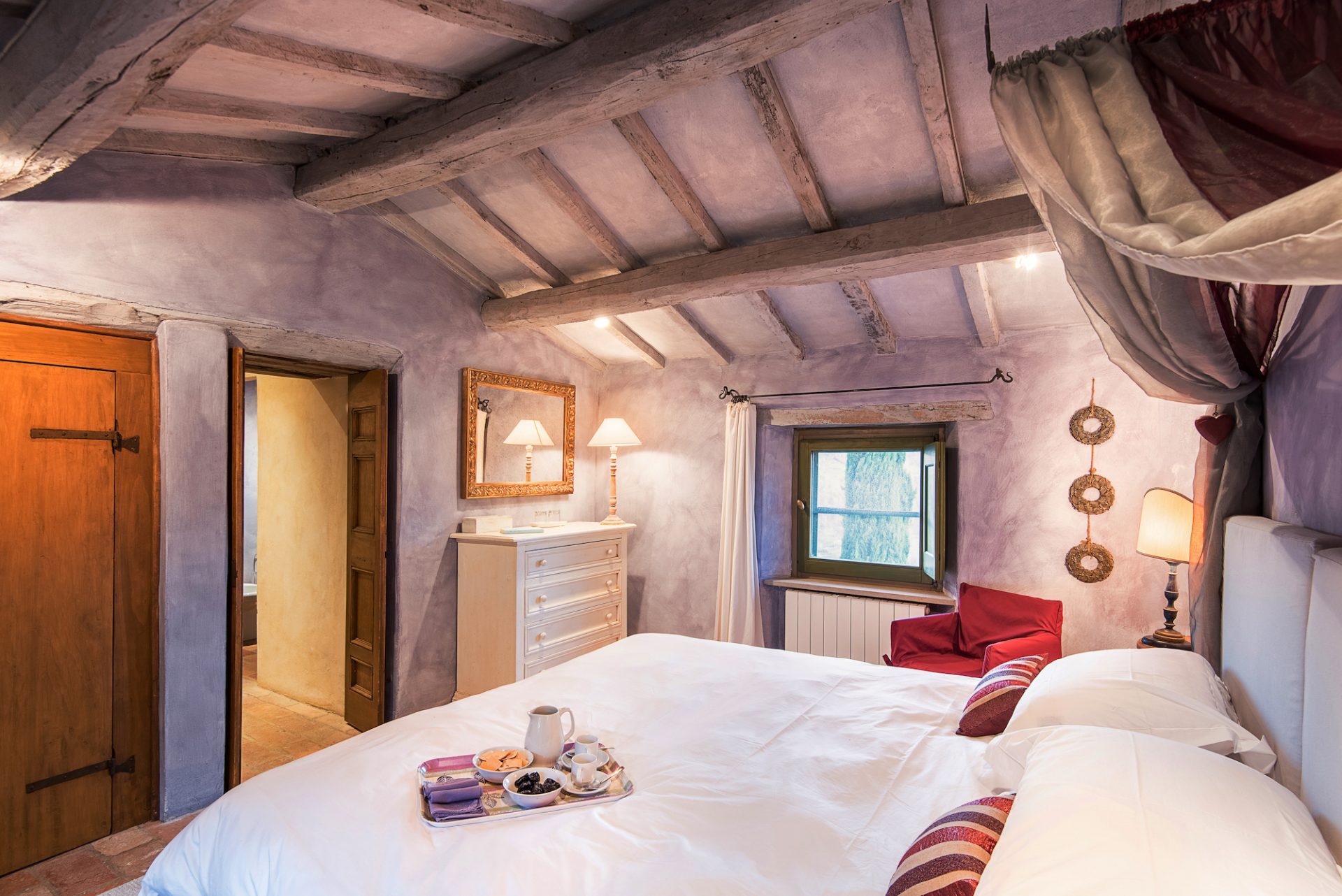 luxury-villa-living-villa-bootler-umbria-italy-16