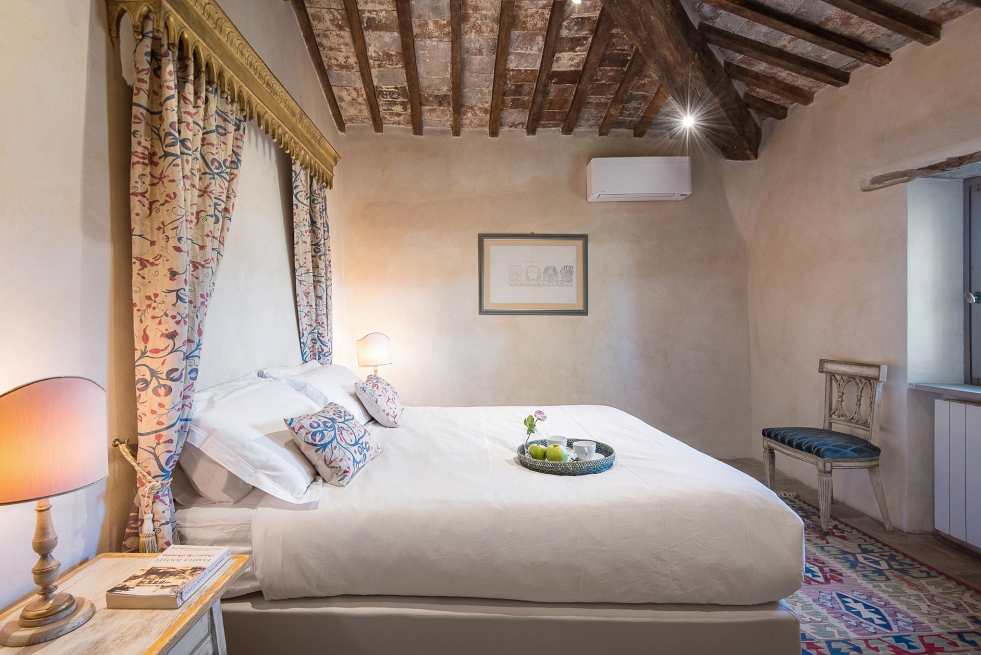 luxury-villa-living-villa-bootler-umbria-italy-17