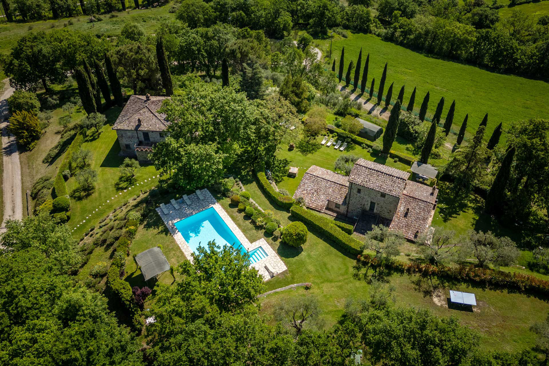 luxury-villa-living-villa-bootler-umbria-italy-19
