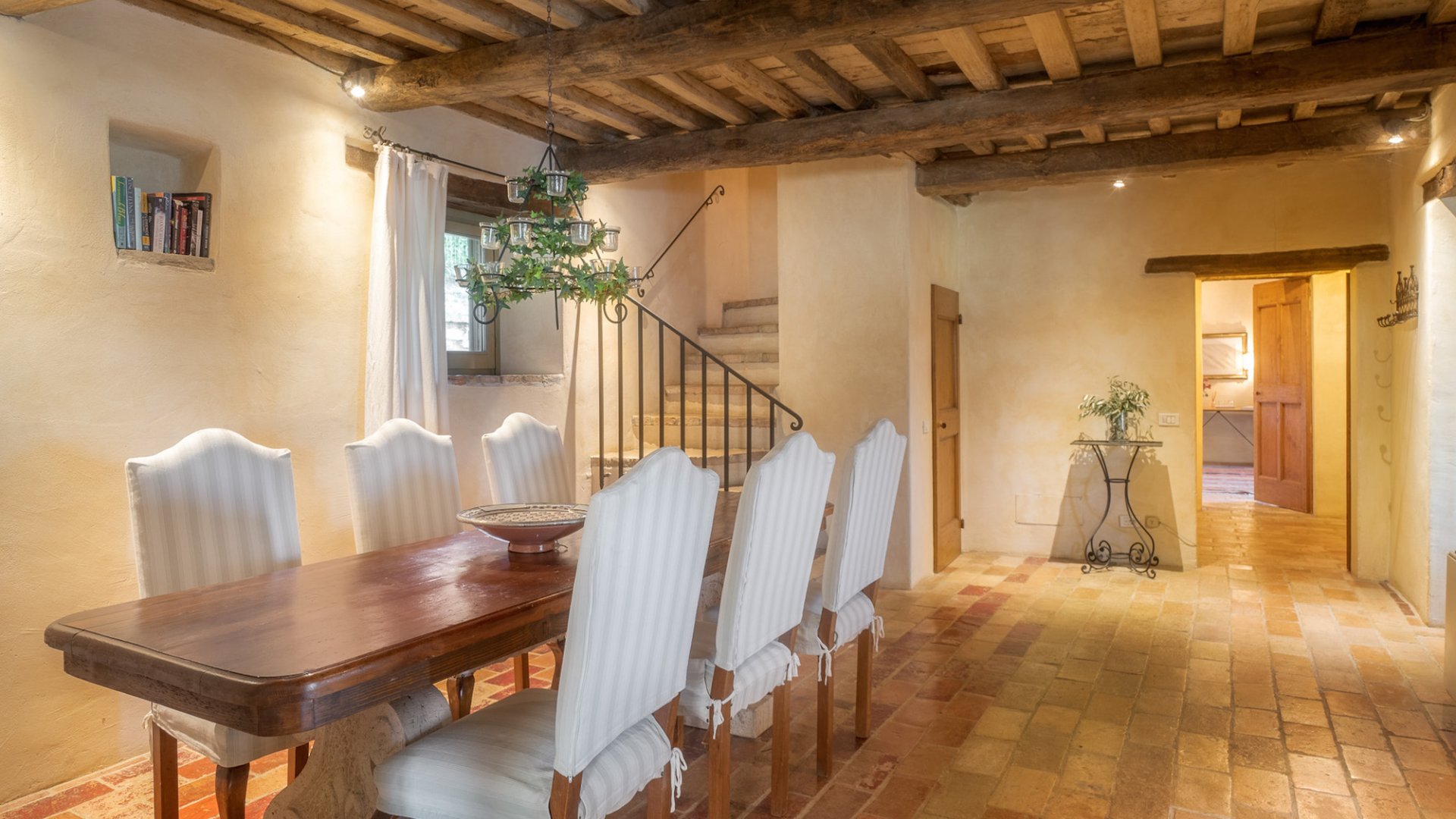 luxury-villa-living-villa-bootler-umbria-italy-8