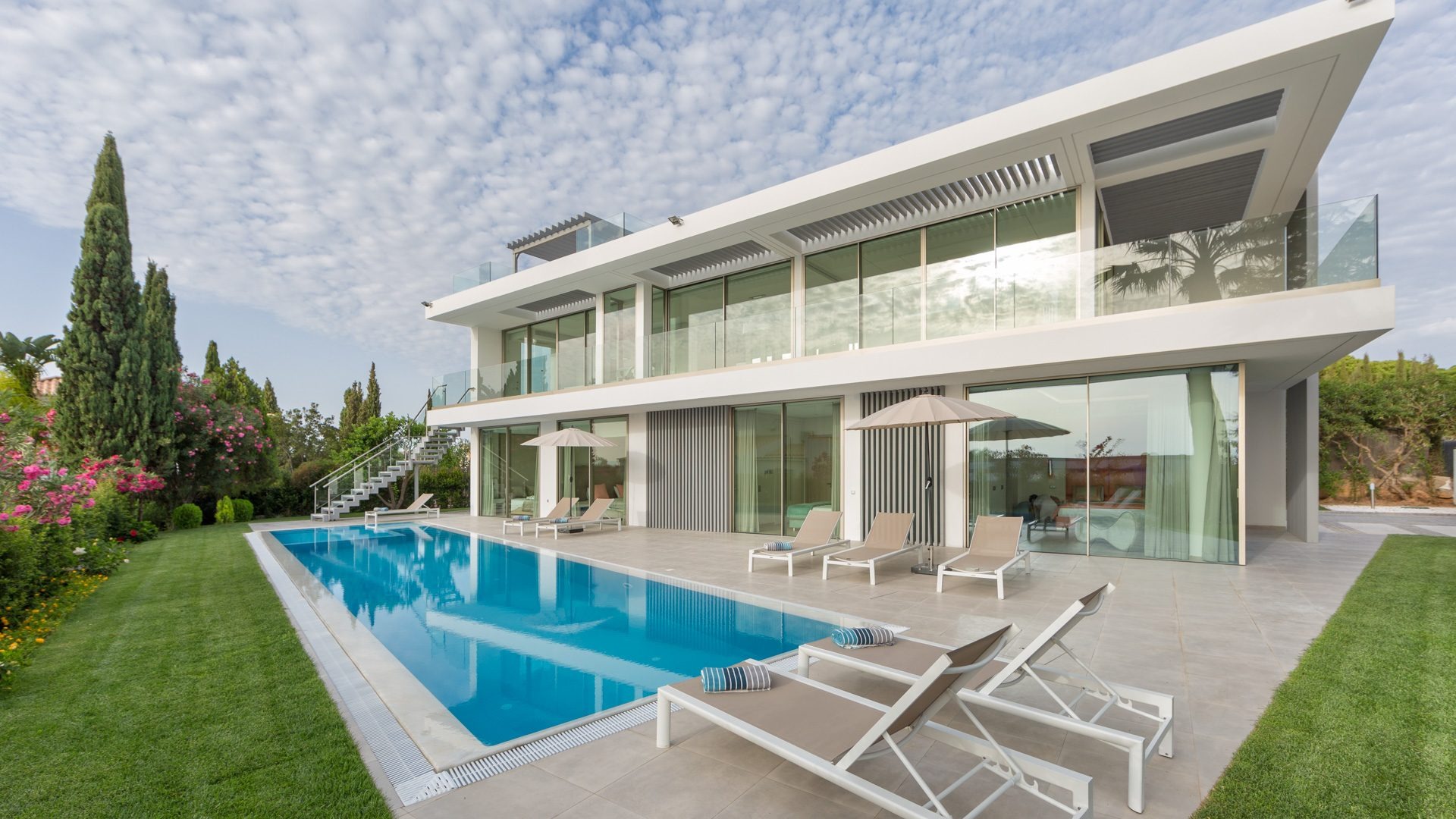 luxury-villa-living-villa-cicada-vale-do-lobo-portugal-1
