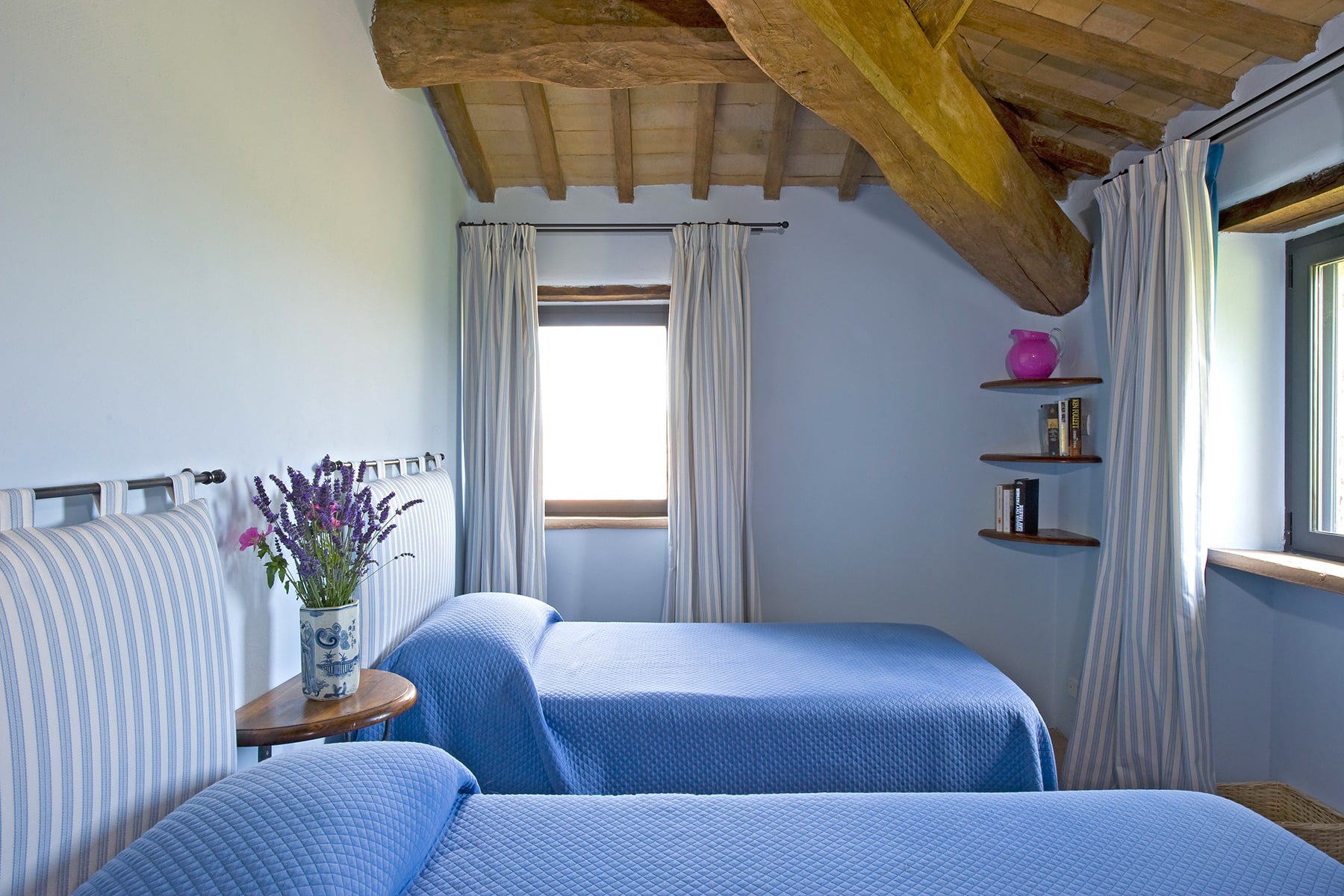 luxury-villa-living-villa-gipson-umbria-italy-10