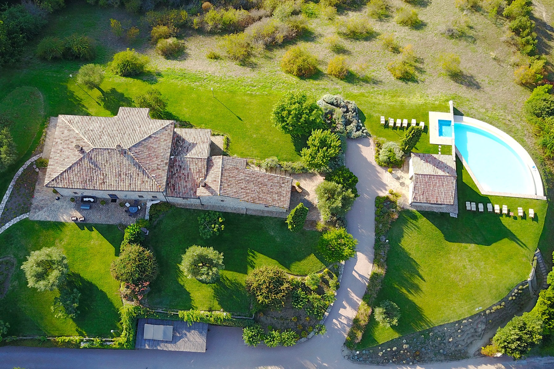 luxury-villa-living-villa-gipson-umbria-italy-13