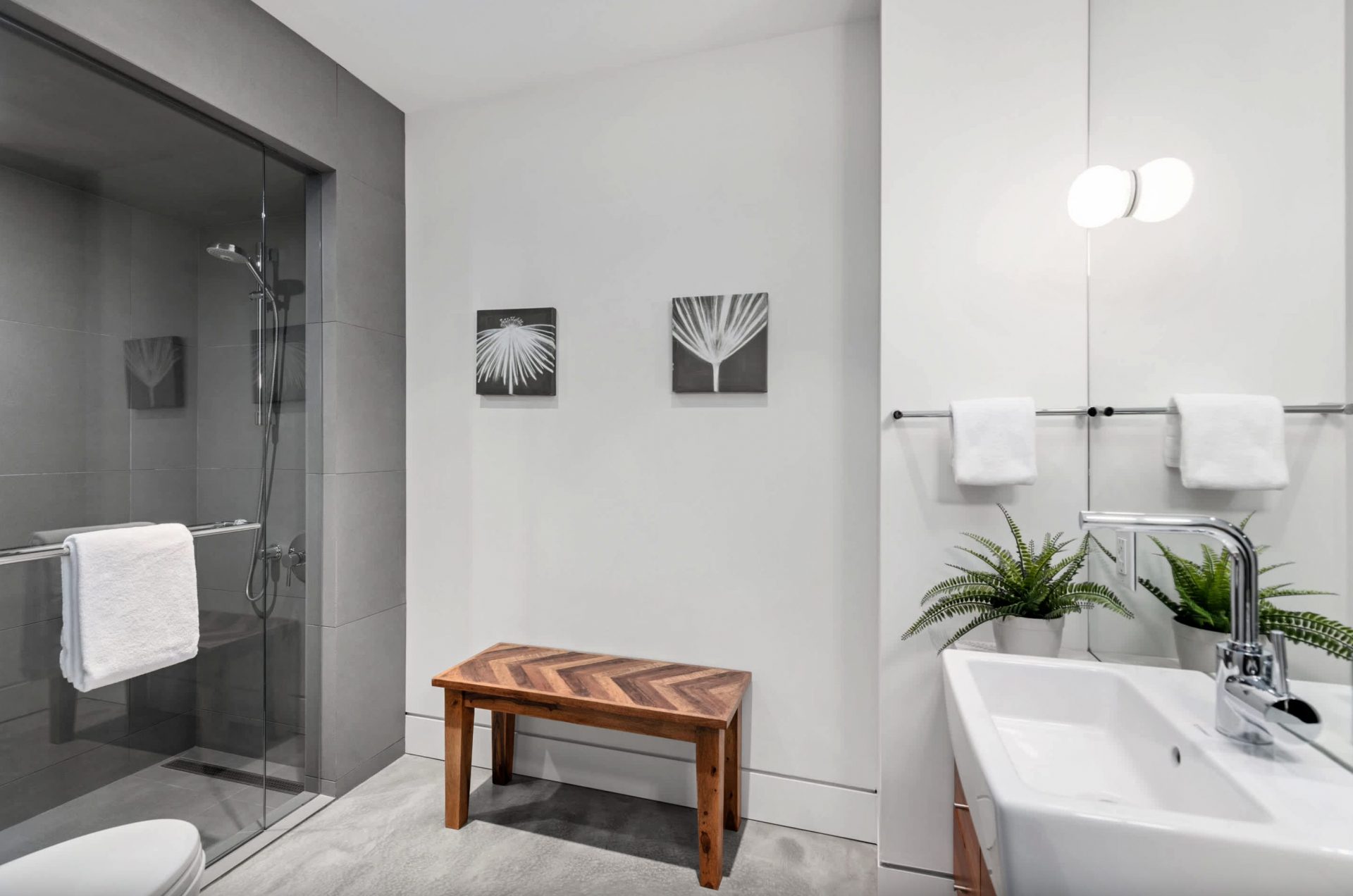 luxury-villa-living-villa-kadenwood-skyhaus-whistler-canada-12