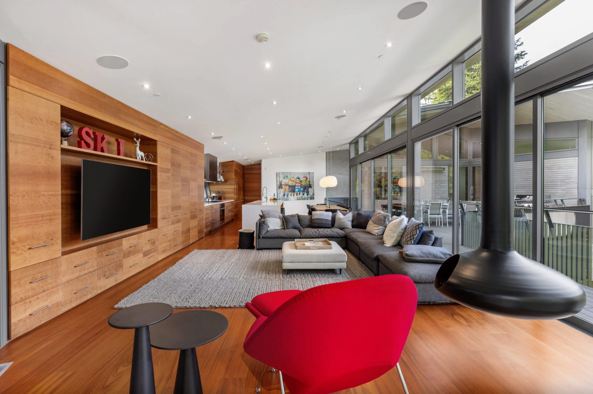 luxury-villa-living-villa-kadenwood-skyhaus-whistler-canada-7
