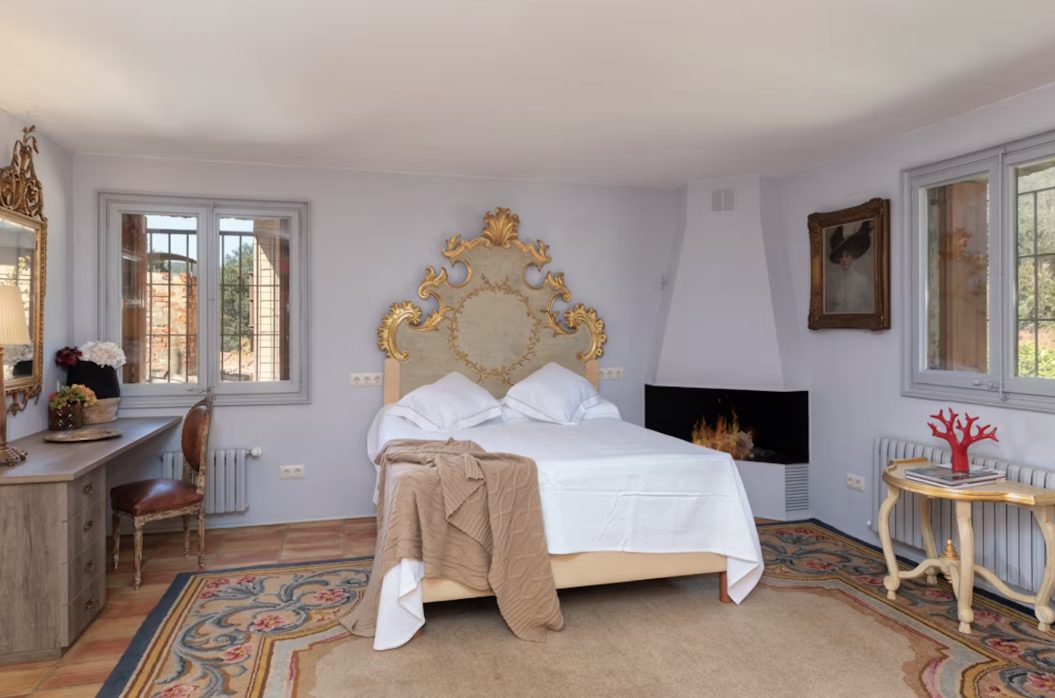 luxury-villa-living-villa-lewsey-girona-spain-12