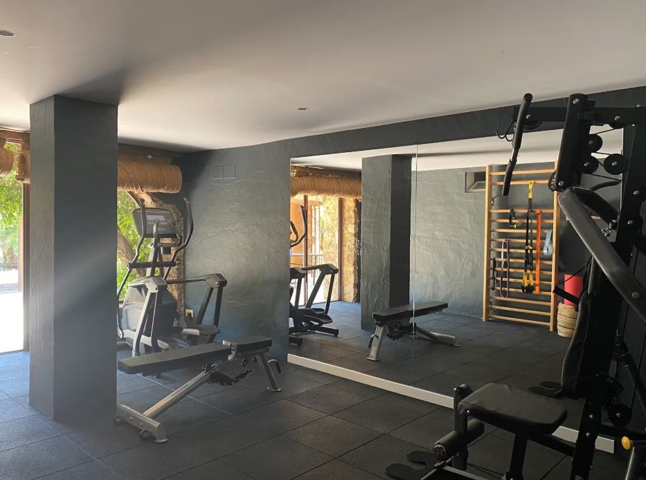 luxury-villa-living-villa-lewsey-girona-spain-15