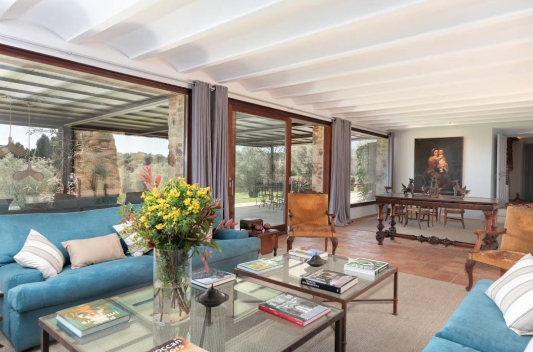 luxury-villa-living-villa-lewsey-girona-spain-5