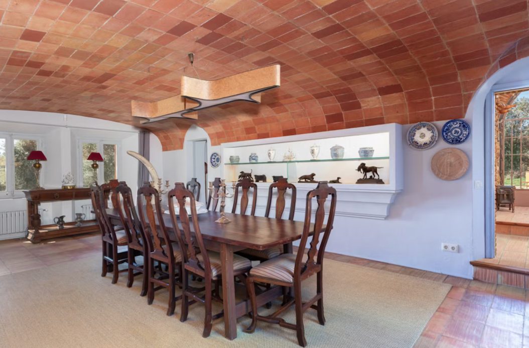 luxury-villa-living-villa-lewsey-girona-spain-7