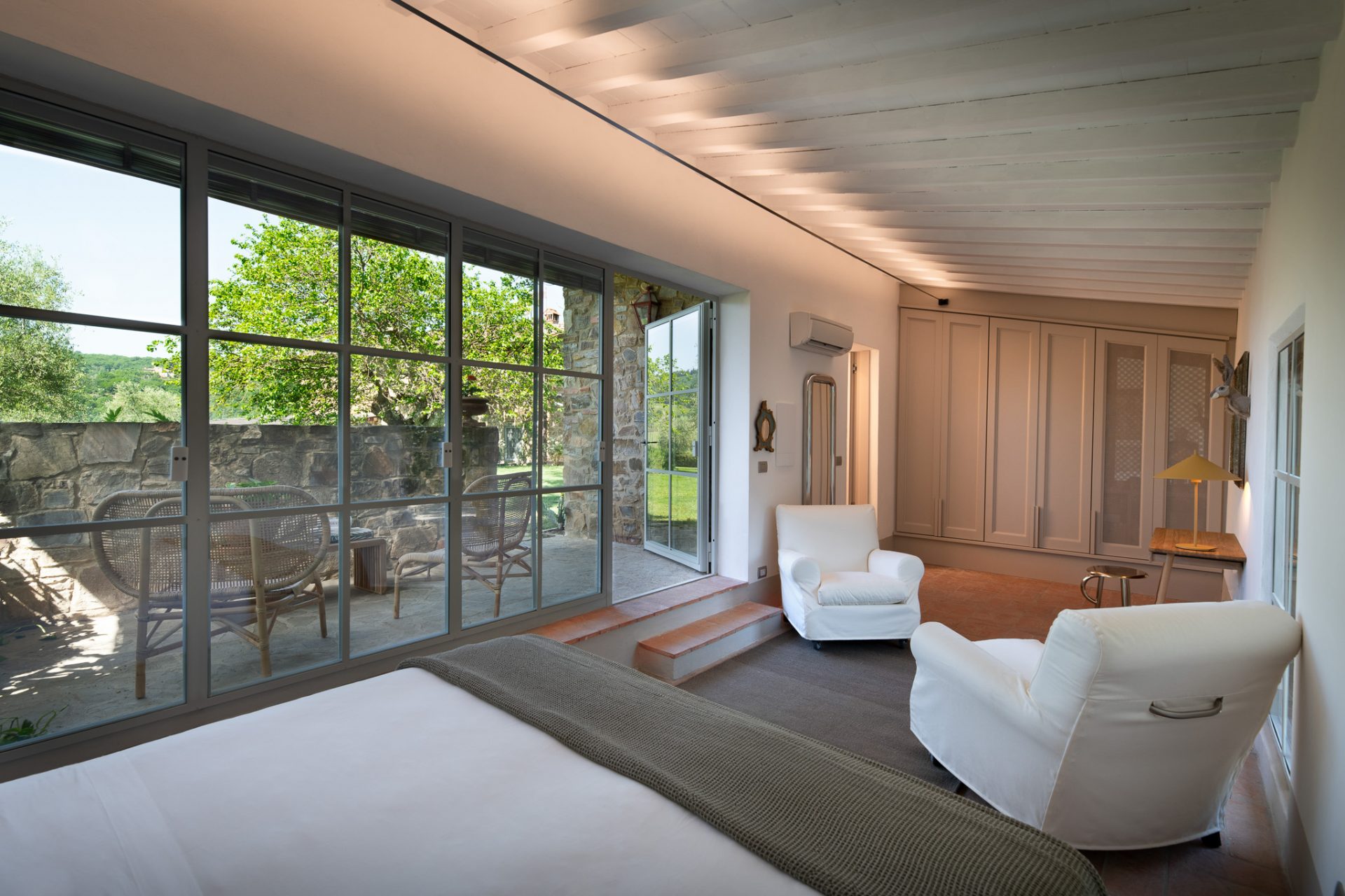 luxury-villa-living-villa-remmal-chianti-tuscany-italy-16