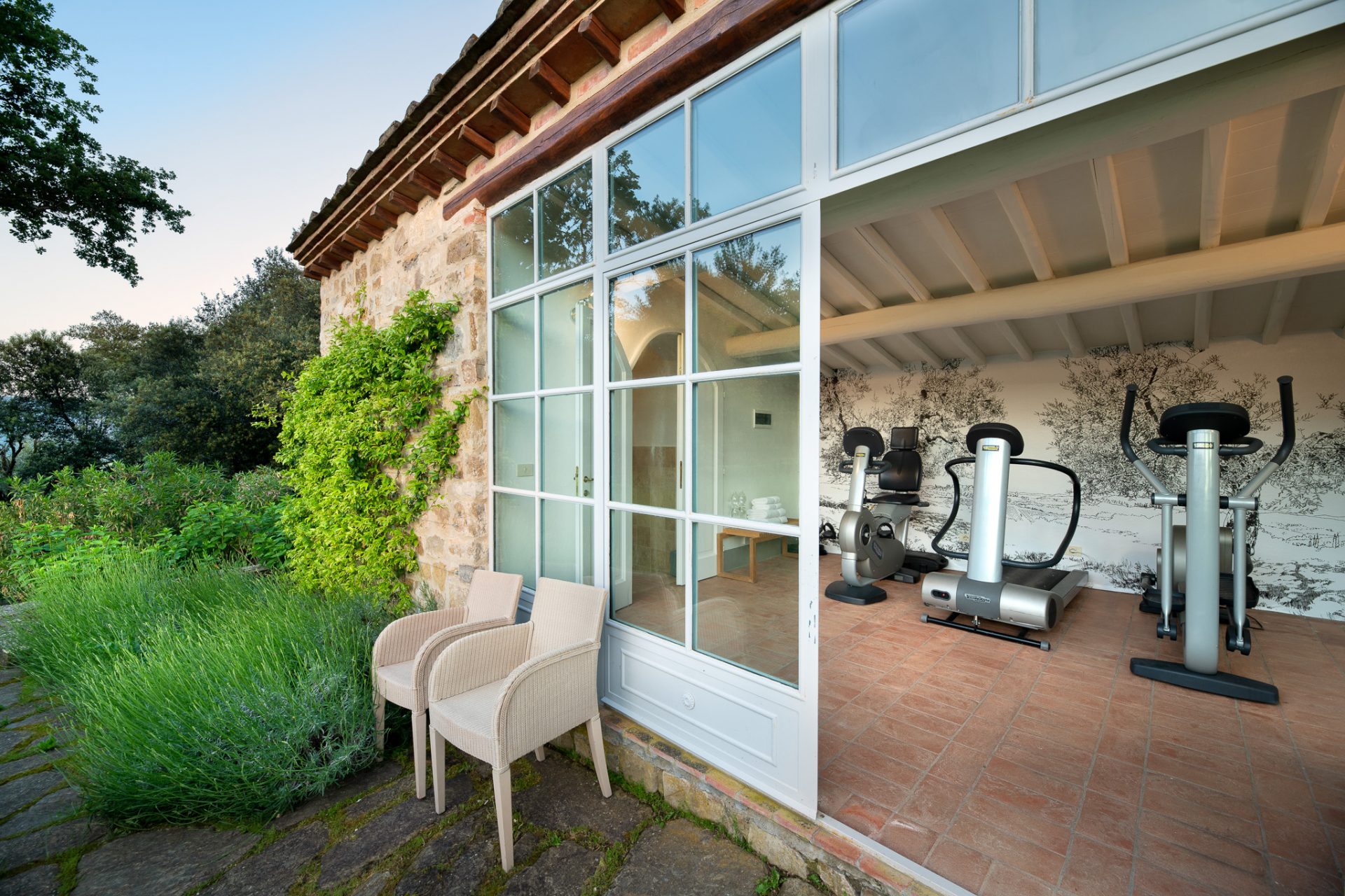 luxury-villa-living-villa-remmal-chianti-tuscany-italy-17