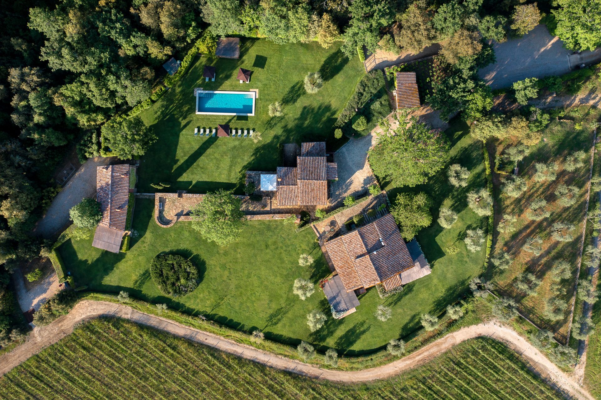 luxury-villa-living-villa-remmal-chianti-tuscany-italy-19