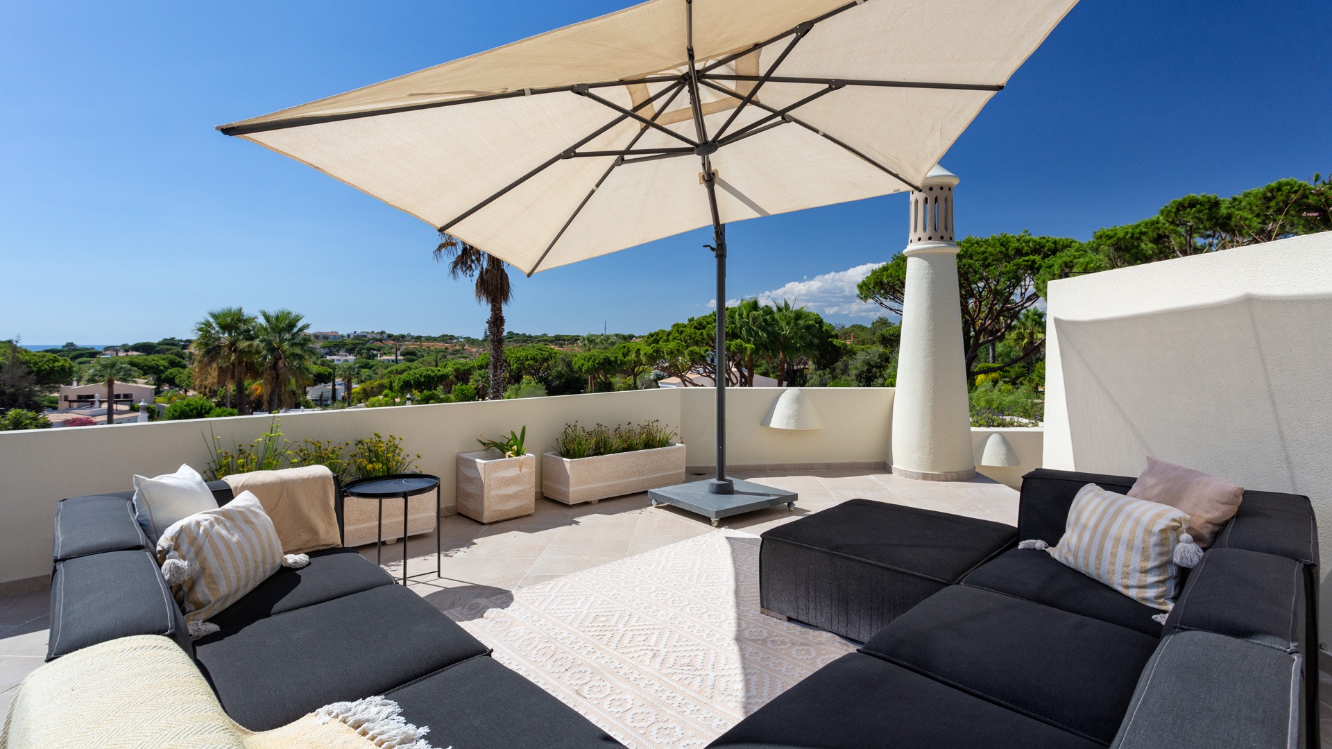 luxury-villa-living-villa-striata-dunas-douradas-portugal-6