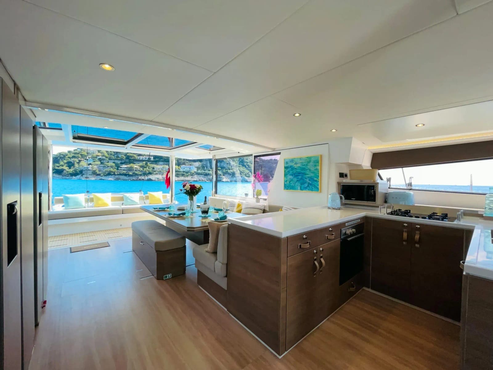 6-SIGNATURE-VISION-Catamaran-Yacht
