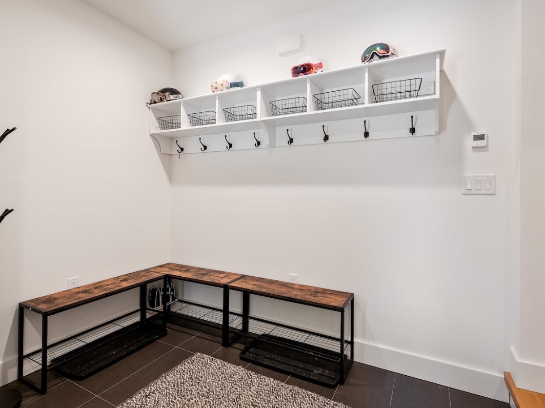 Luxury-Villa-Living-Apex-Hideaway-Whistler-Canada-5 Luxury-Villa-Living-Apex-Hideaway-Whistler-Canada-5