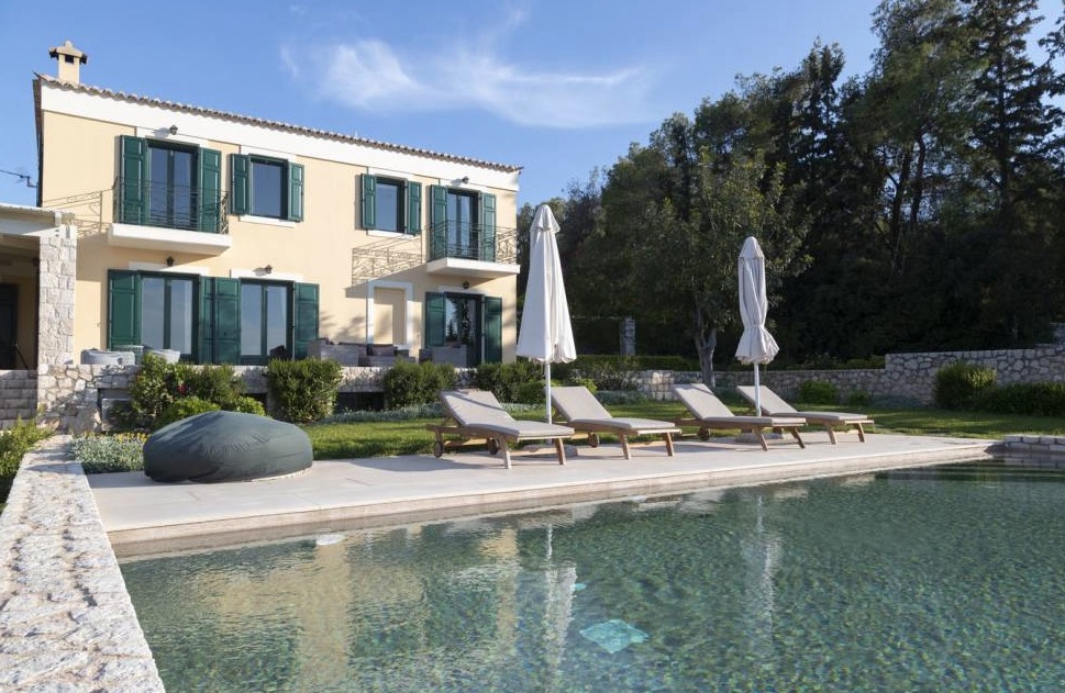 Luxury-Villa-Living-Villa-Aria-Greece-2