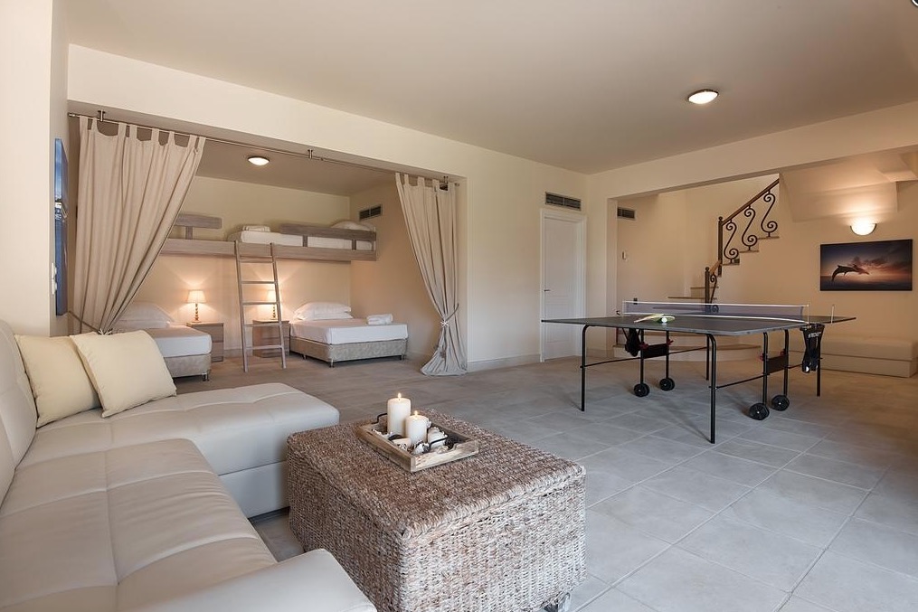 Luxury-Villa-Living-Villa-Emerald-Greece-9 Luxury-Villa-Living-Villa-Emerald-Greece-9