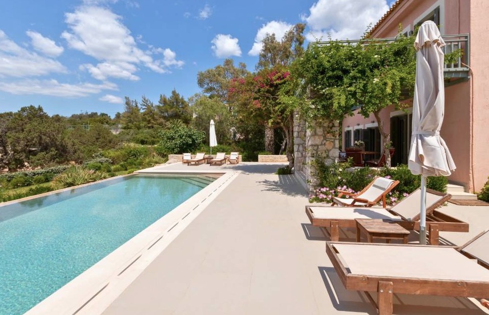 Luxury-Villa-Living-Villa-Iris-Greece-3