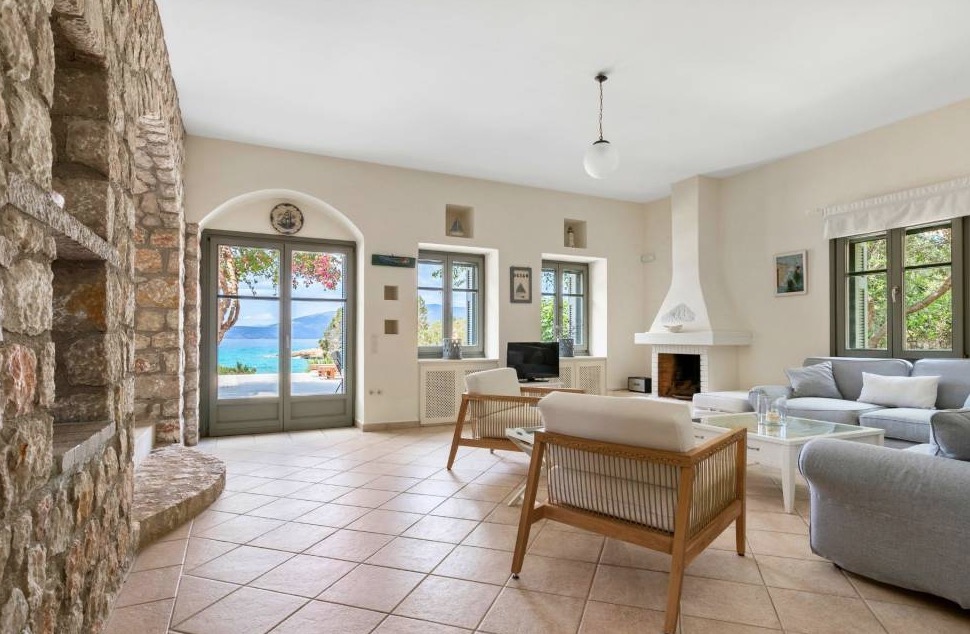 Luxury-Villa-Living-Villa-Iris-Greece-7