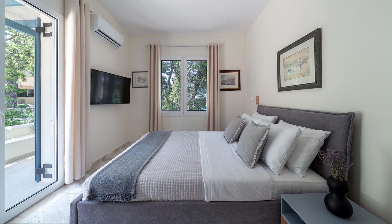 Luxury-Villa-Living-Villa-Santa-Maria-Greece-2