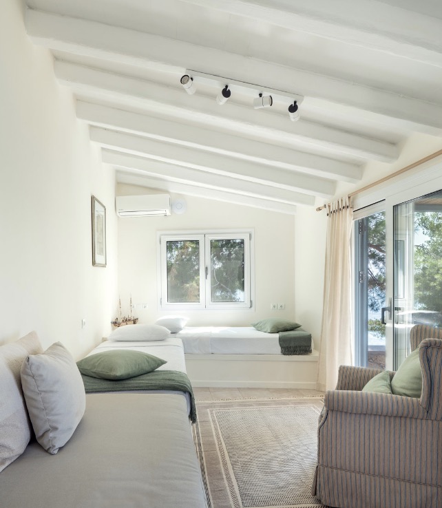 Luxury-Villa-Living-Villa-Santa-Maria-Greece-23