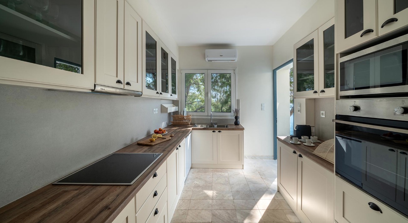 Luxury-Villa-Living-Villa-Santa-Maria-Greece-3