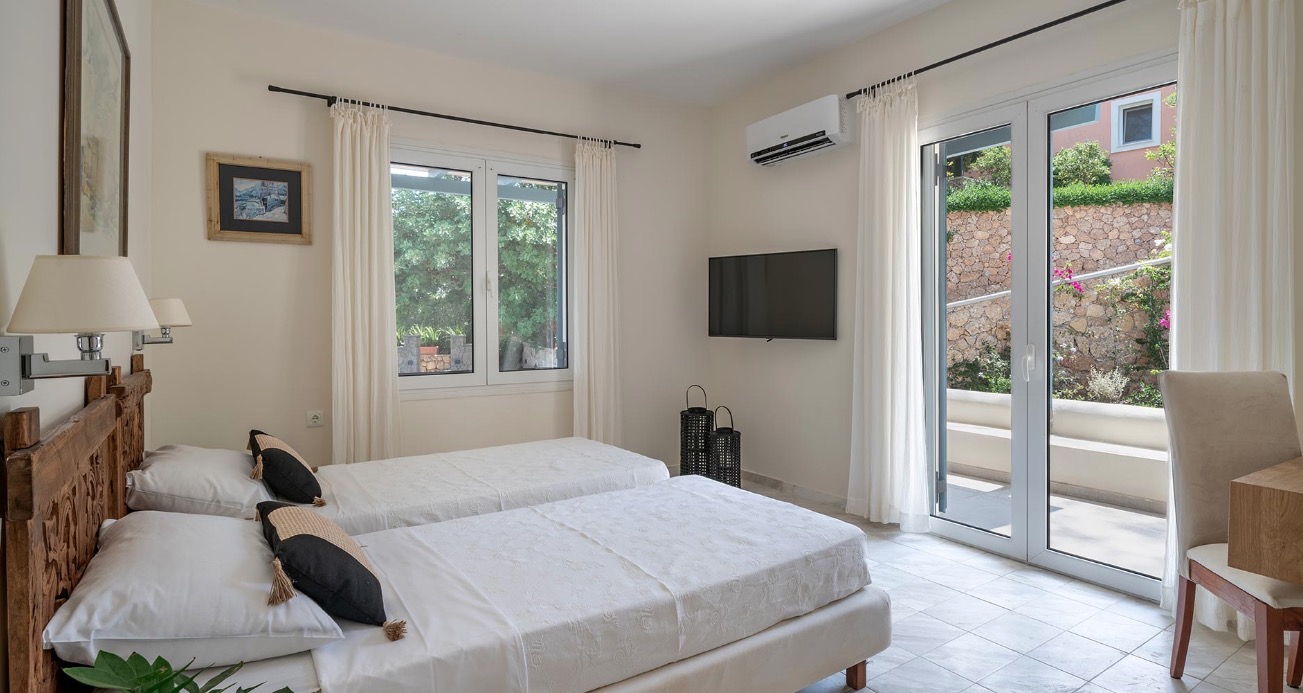 Luxury-Villa-Living-Villa-Santa-Maria-Greece-7