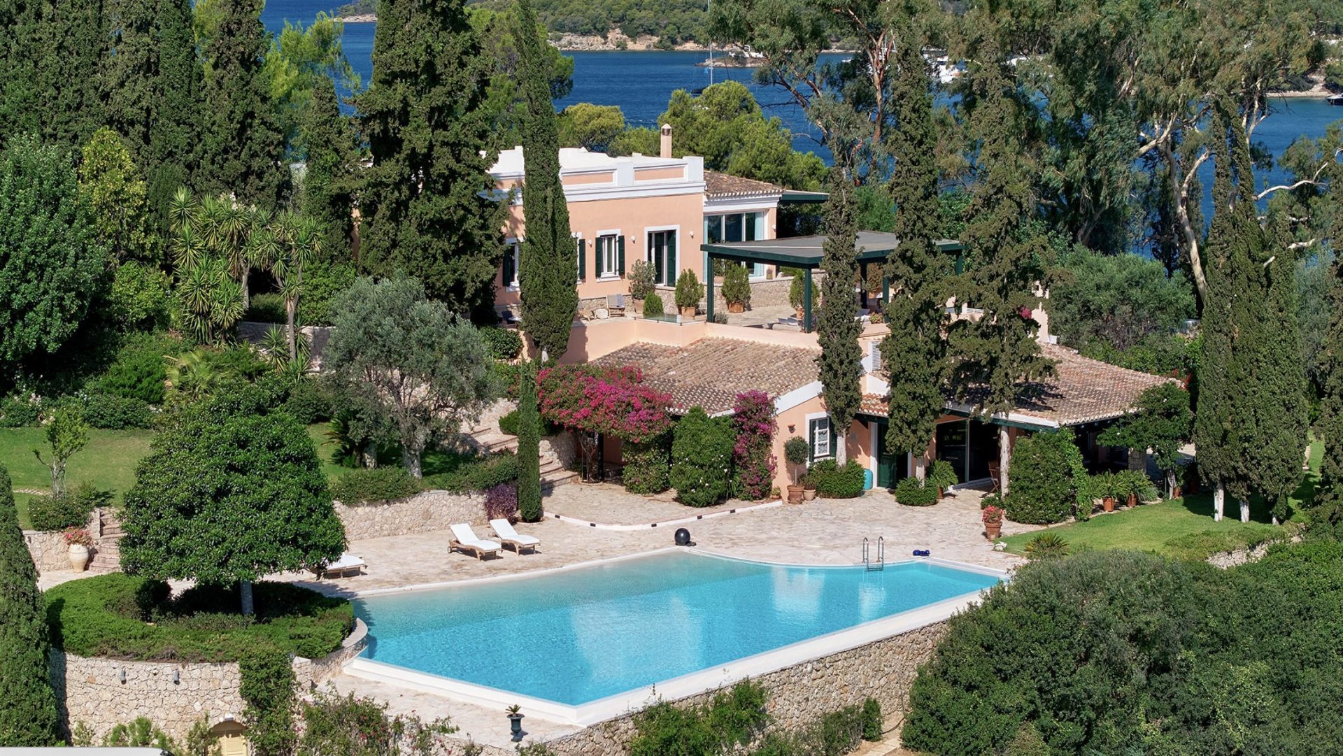 Luxury_Villa_Living_Villa_Mantella_Porto_Cheli_Greece16