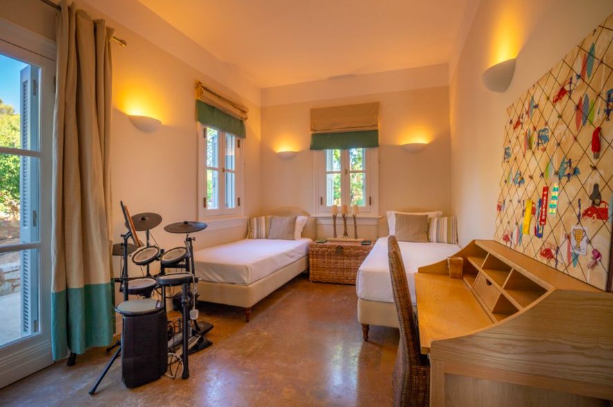 Screenshot 2025-10-27 at 13.50.34