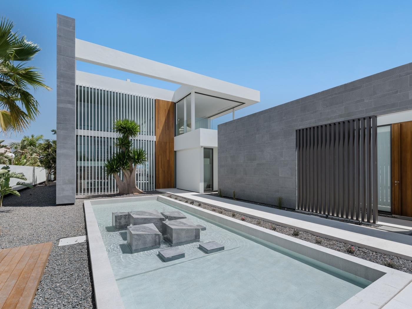 luxury-villa-living-casa-garcia-adeje-tenerife-5