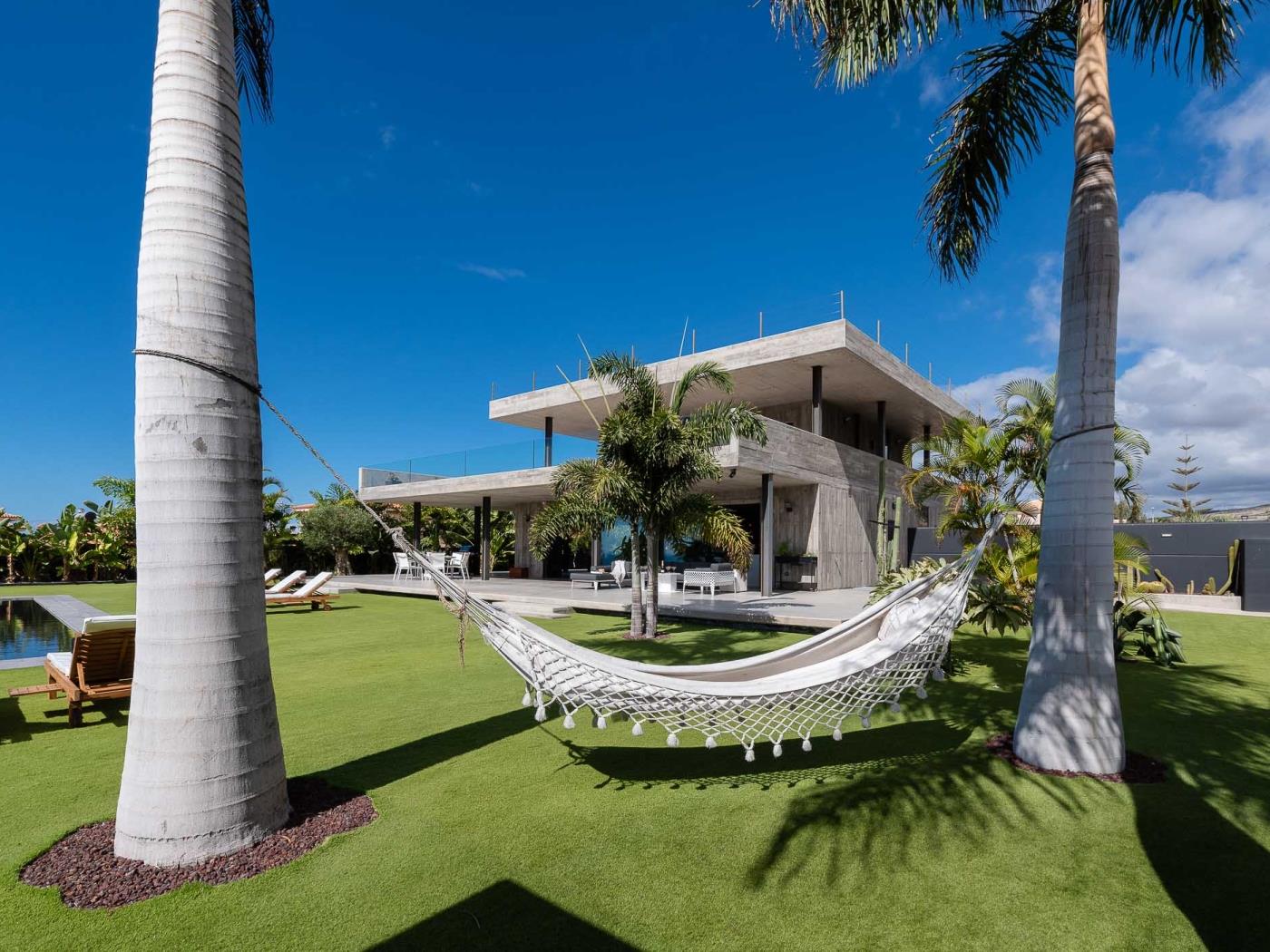 luxury-villa-living-casa-oasis-adeje-tenerife-3 luxury-villa-living-casa-oasis-adeje-tenerife-3