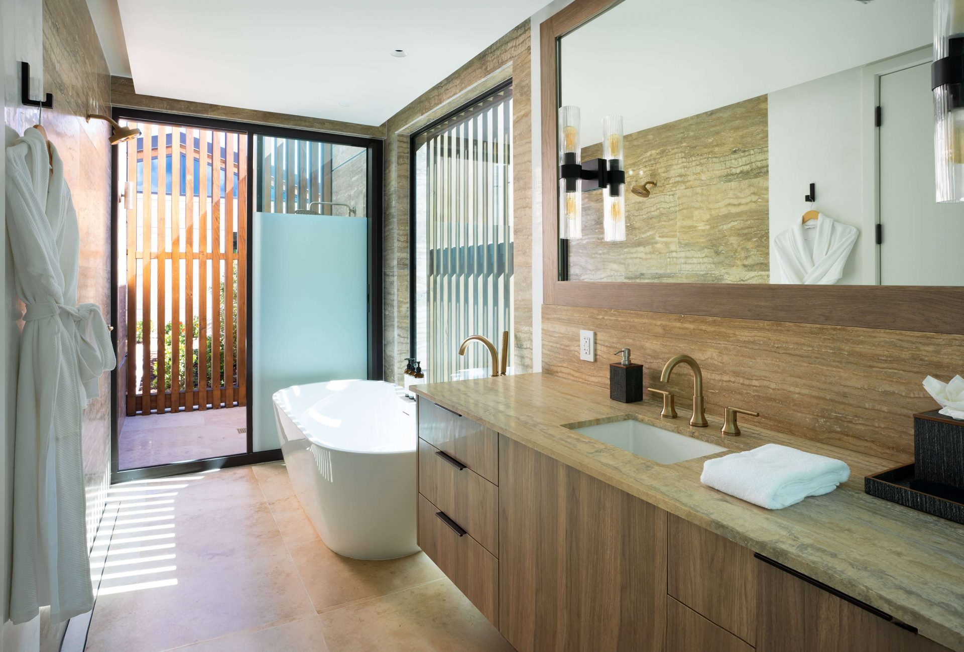 luxury-villa-living-casino-royale-oil-nut-bay-british-virgin-islands-9