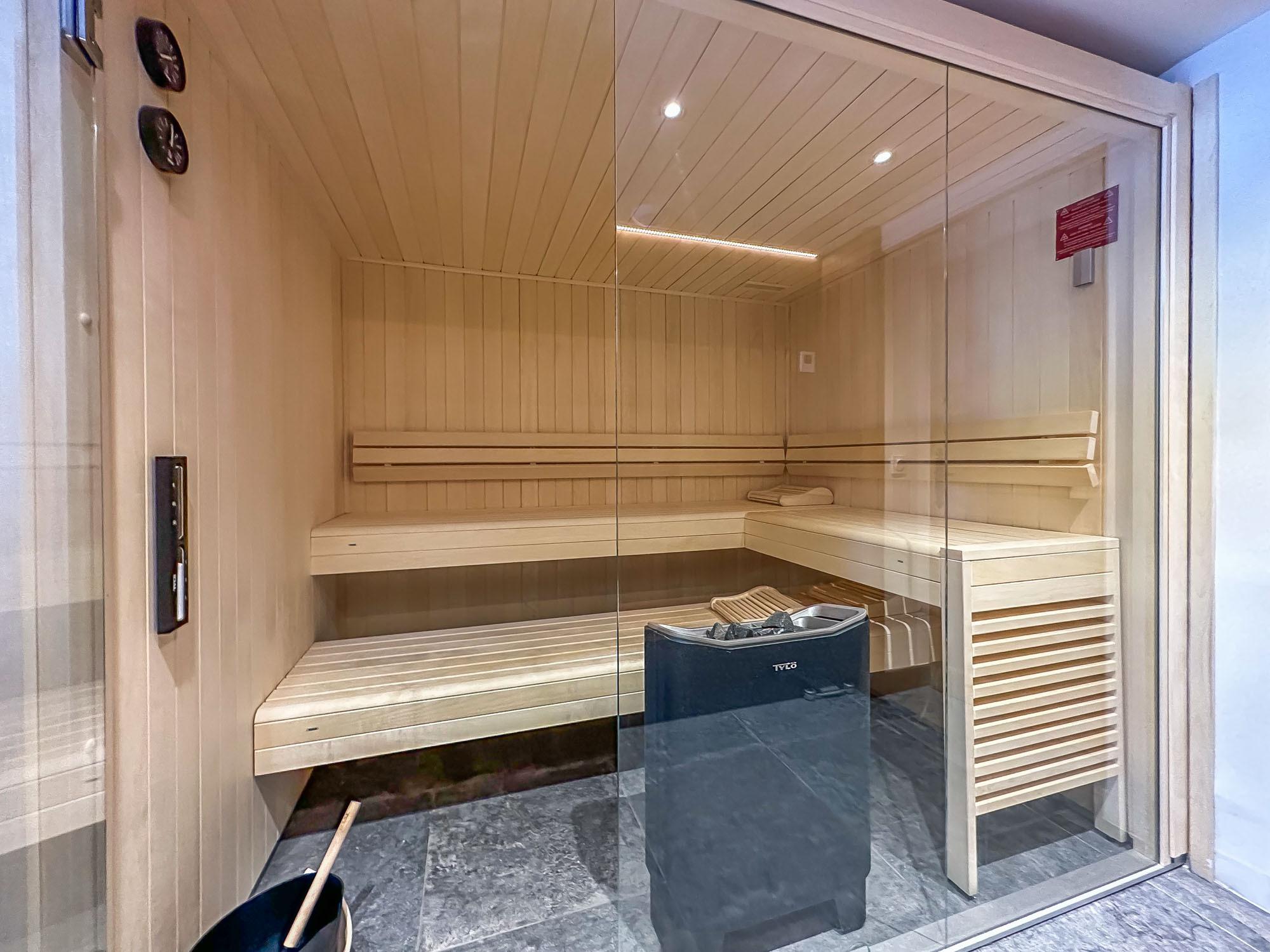 luxury-villa-living-chalet-gros-caillou-courchevel-1850-france-1