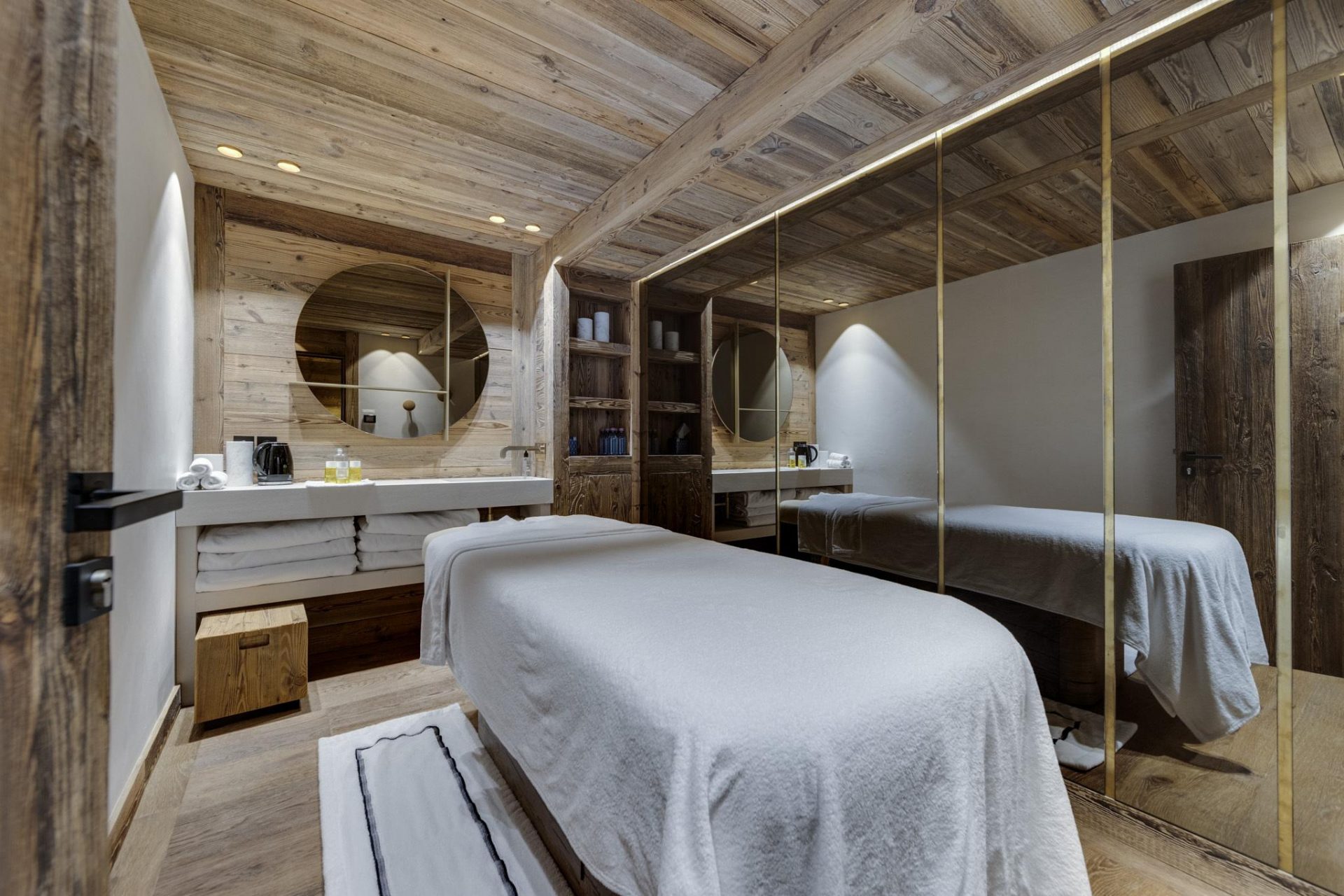 luxury-villa-living-chalet-lours-blanc-courchevel-1850-france-2 luxury-villa-living-chalet-lours-blanc-courchevel-1850-france-2