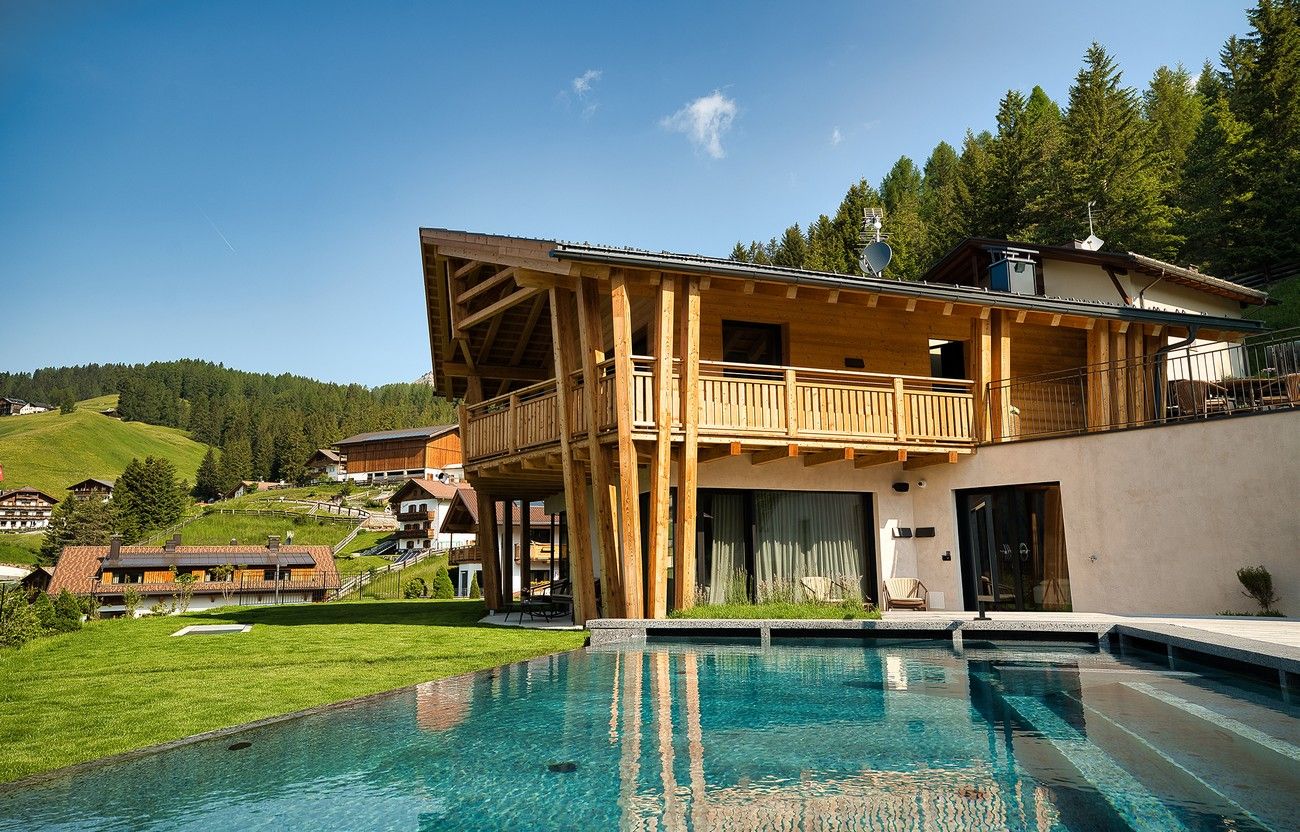 luxury-villa-living-chalet-orial-selva-dolomites-italy-1