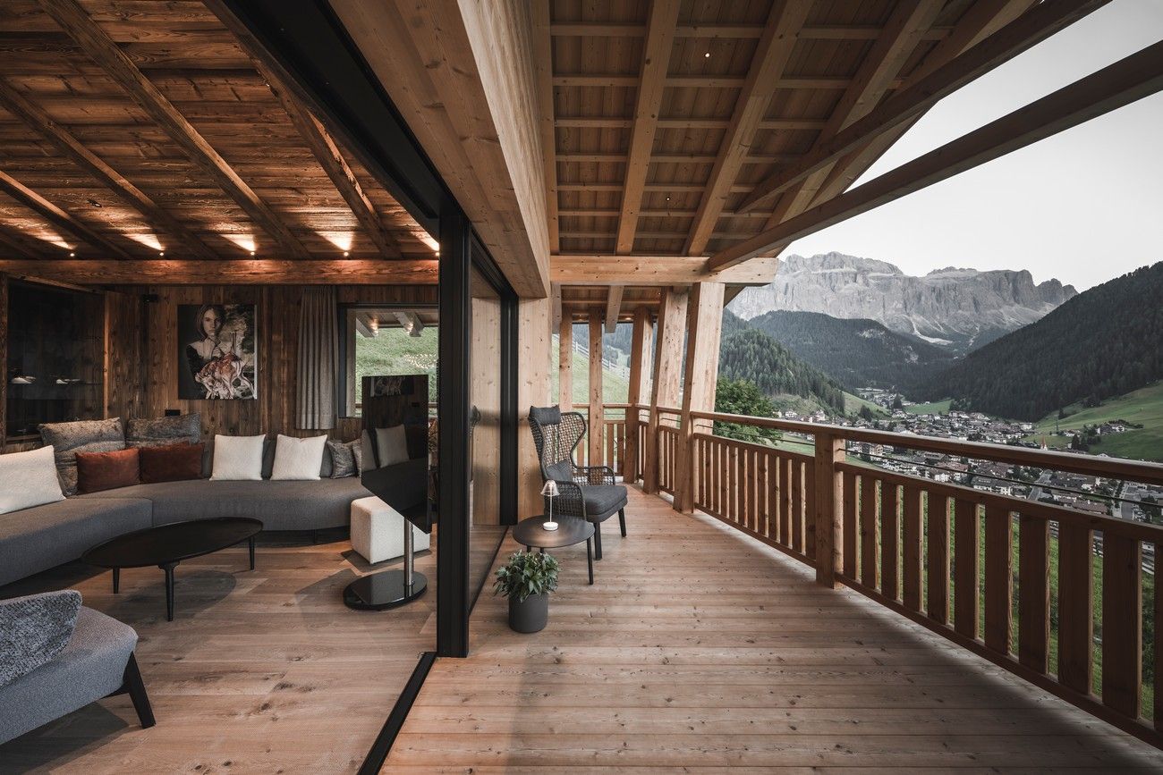 luxury-villa-living-chalet-orial-selva-dolomites-italy-3