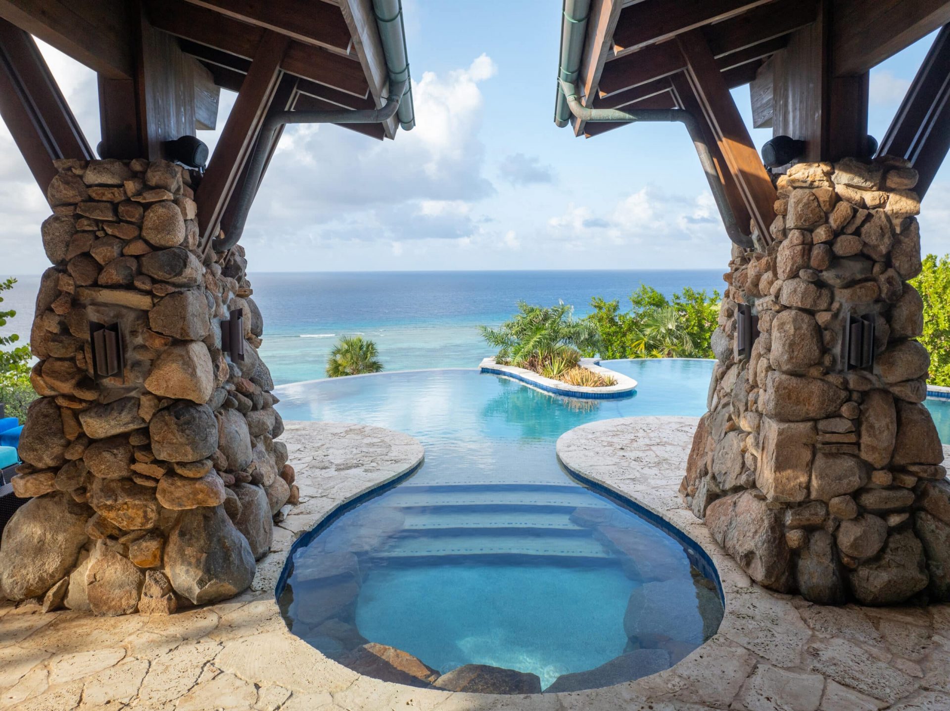 luxury-villa-living-wings-oil-nut-bay-british-virgin-islands-3