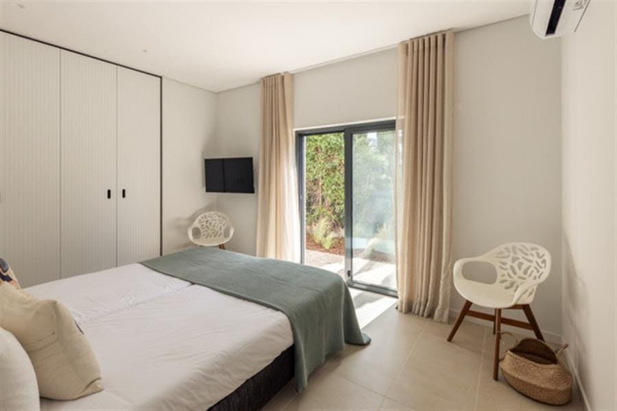 Luxury-4-Bed-Villa-in-Portugal-Villa-Gooch-12 Luxury-4-Bed-Villa-in-Portugal-Villa-Gooch-12