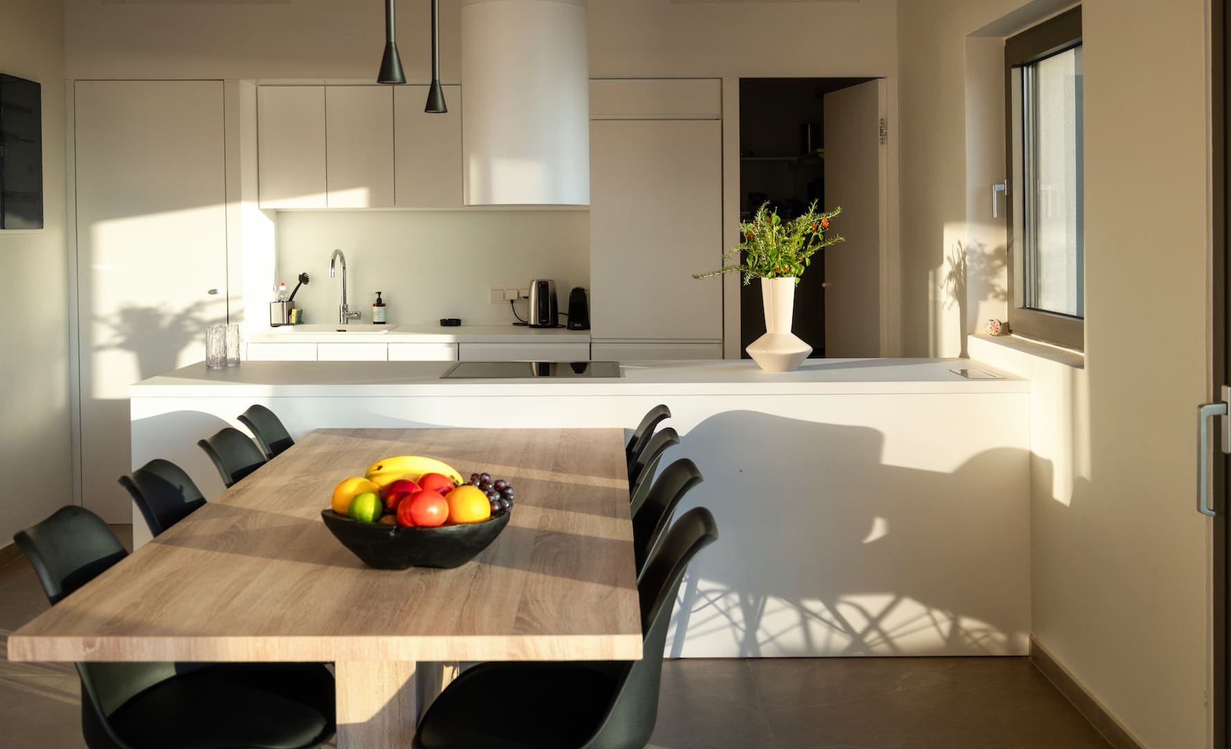 Luxury-4-Bed-Villa-in-Skiathos-VillaRoyalTang-LVL-5