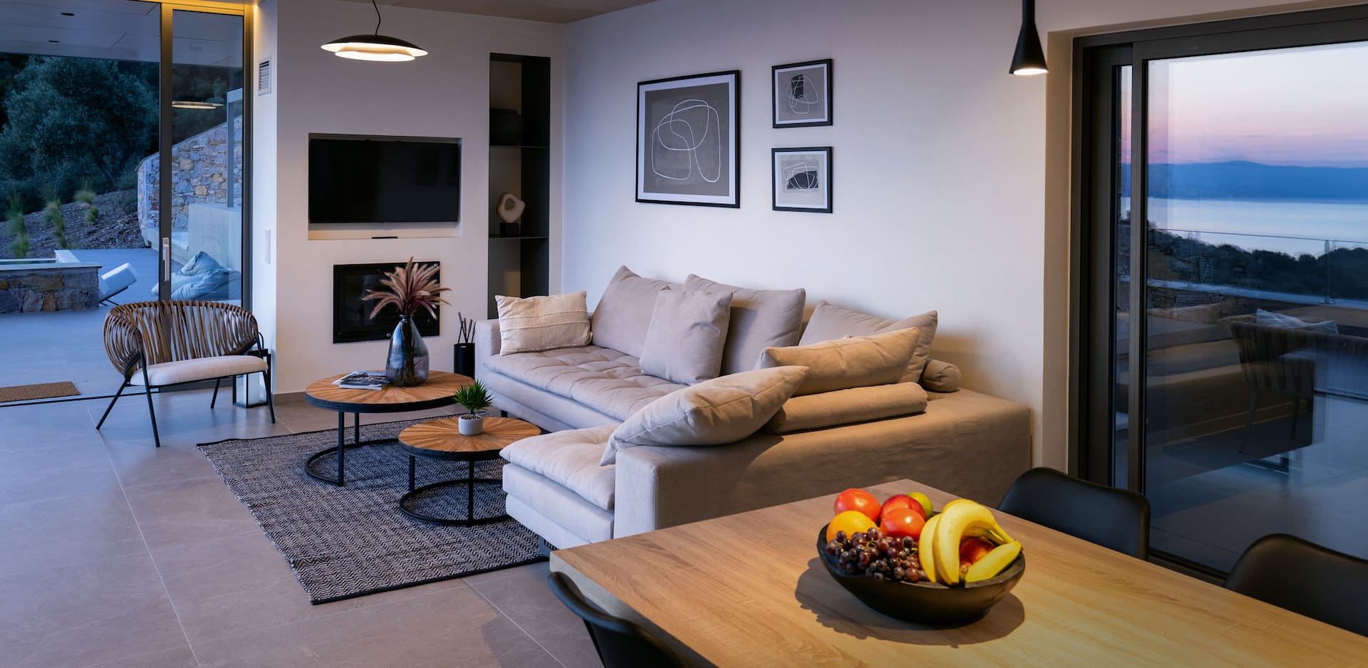 Luxury-4-Bed-Villa-in-Skiathos-VillaRoyalTang-LVL-6