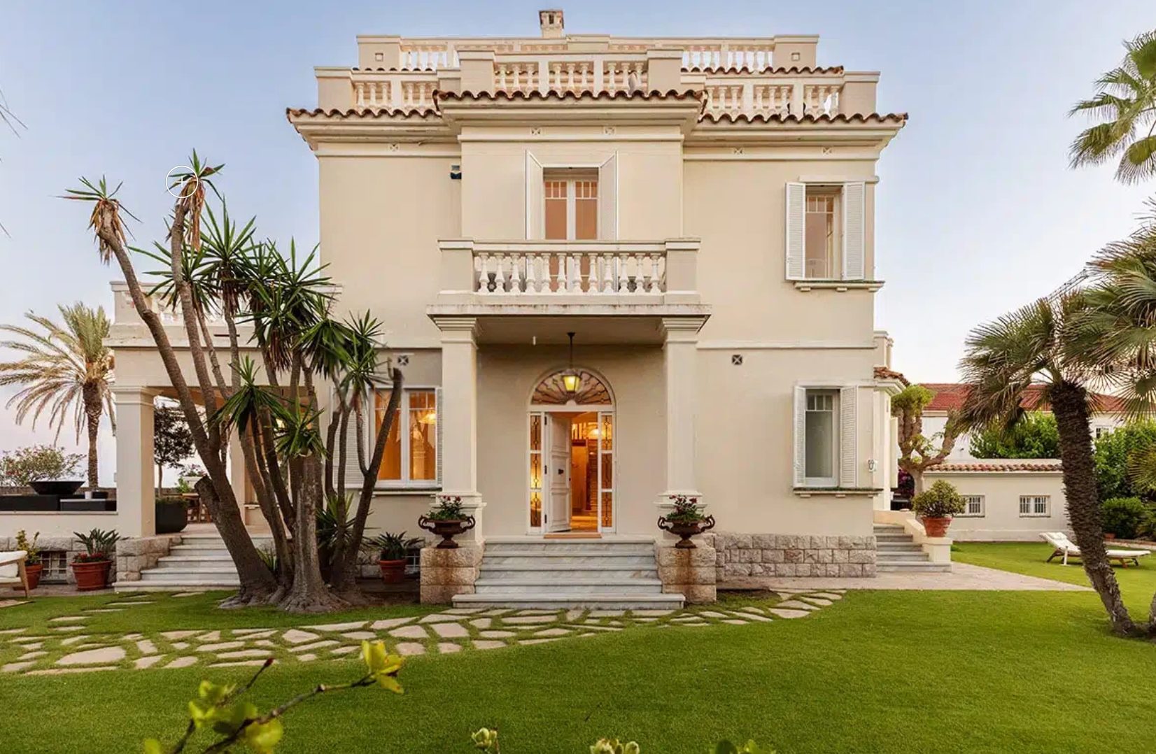 Luxury-6-Bed-Villa-in-Barcelona-Villa-Rad-2