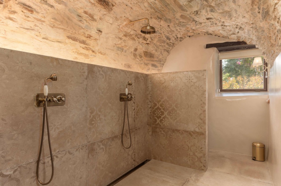 Luxury-Villa-Living-Can-Font-de-Montanya-Spain-10