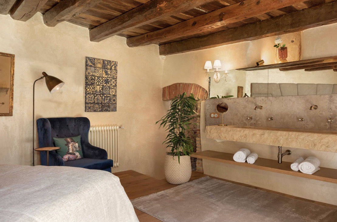 Luxury-Villa-Living-Can-Font-de-Montanya-Spain-17