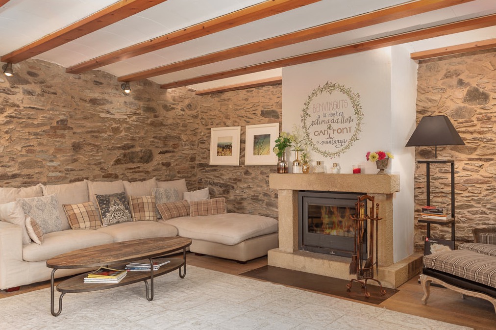 Luxury-Villa-Living-Can-Font-de-Montanya-Spain-2