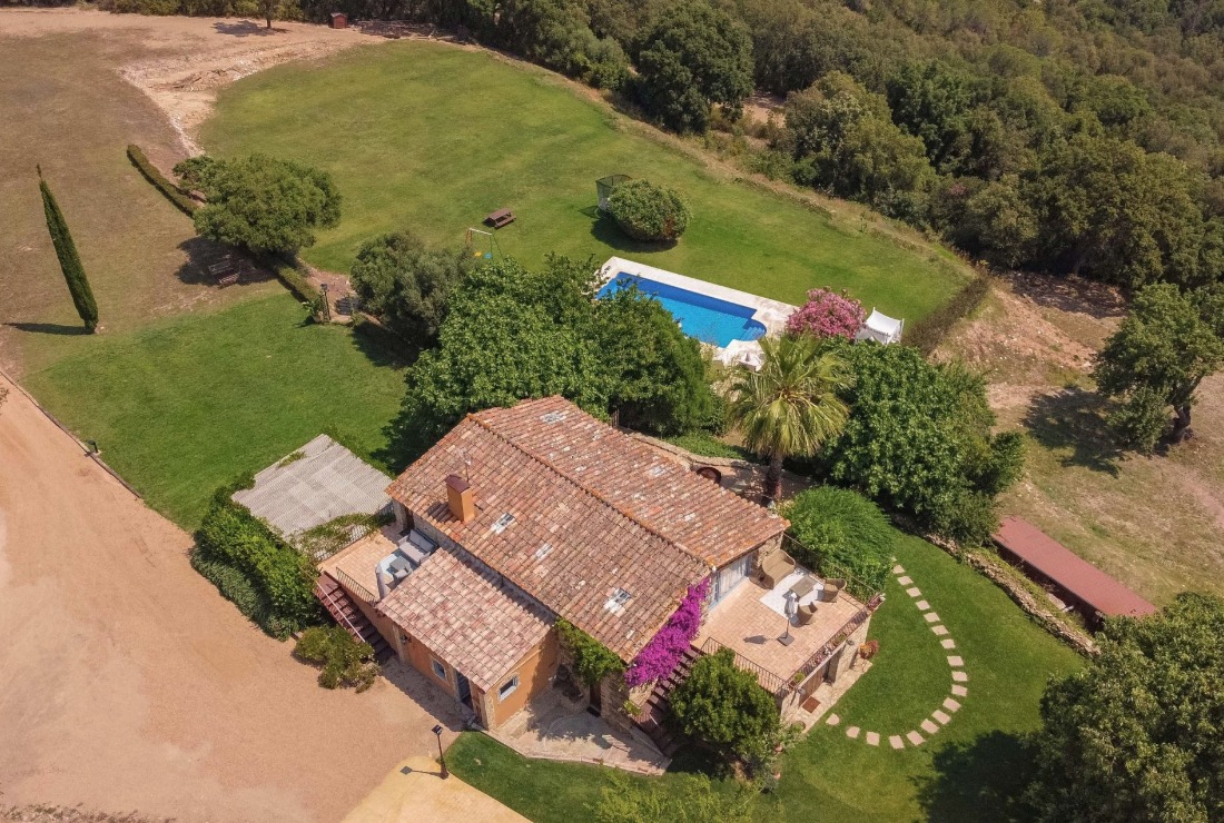 Luxury-Villa-Living-Can-Font-de-Montanya-Spain-23