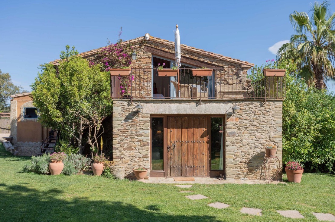 Luxury-Villa-Living-Can-Font-de-Montanya-Spain-7