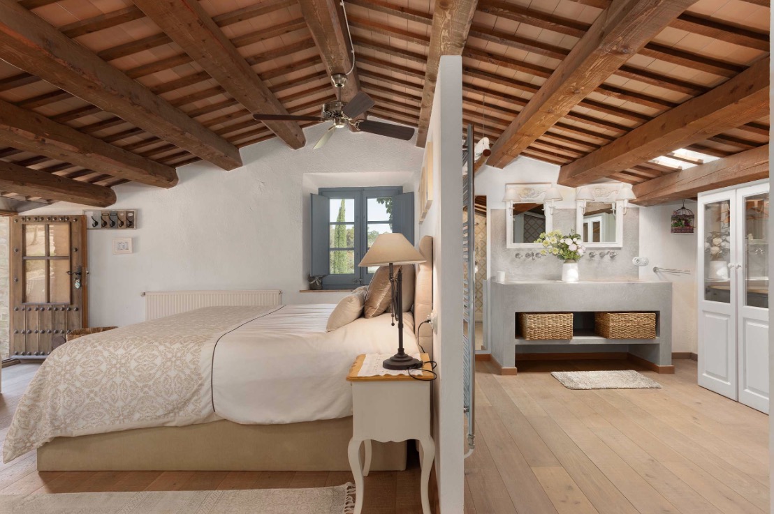 Luxury-Villa-Living-Can-Font-de-Montanya-Spain-9