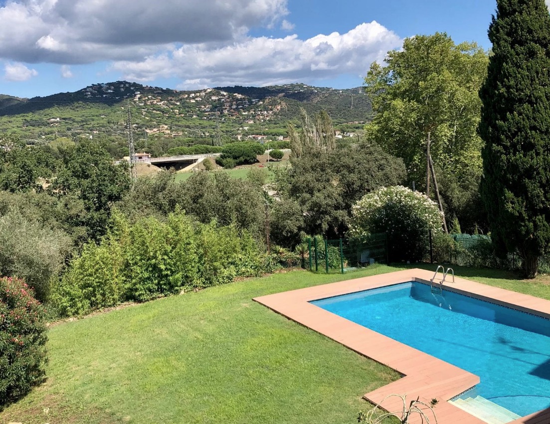 Luxury-Villa-Living-Mas-Gimbernat-Spain-6