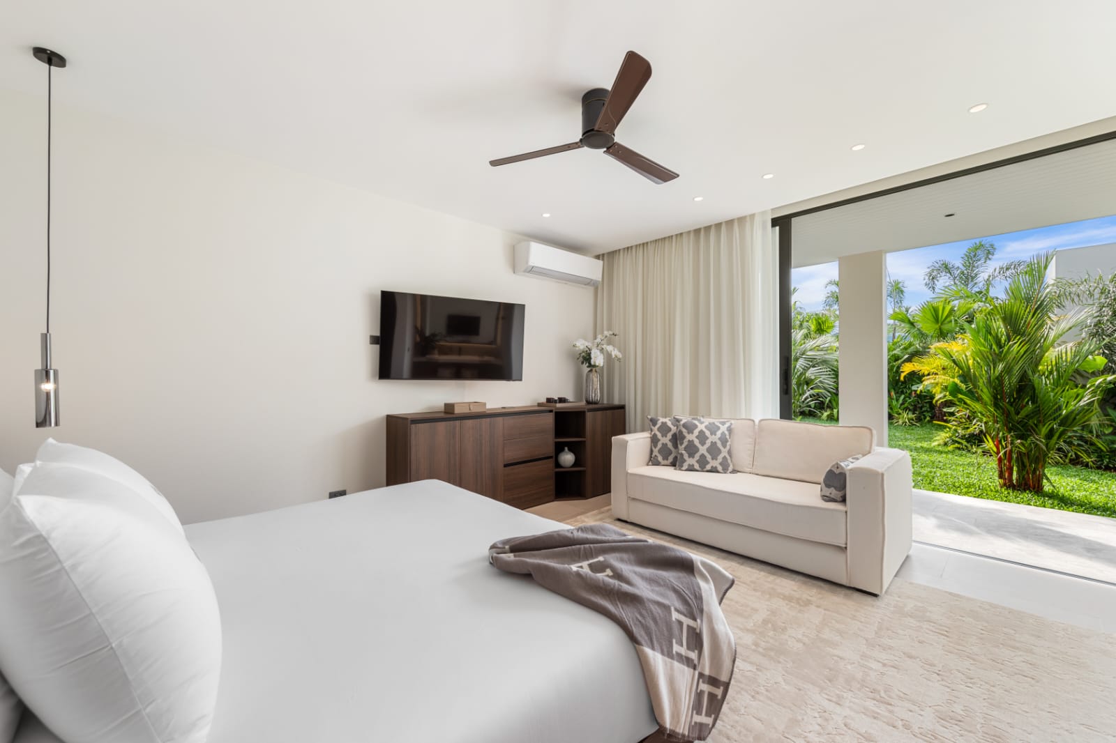 Luxury-Villa-Living-Villa-Kanok-Krabi-Thailand-17