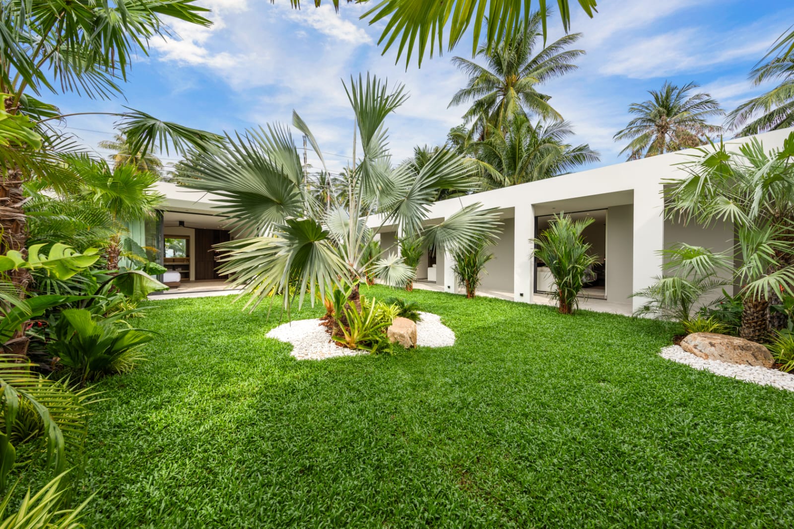 Luxury-Villa-Living-Villa-Kanok-Krabi-Thailand-4